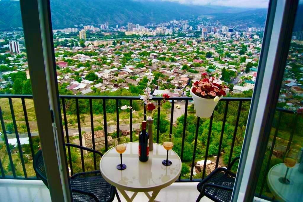 Vazi Aparthotel Tbilisi Buitenkant foto