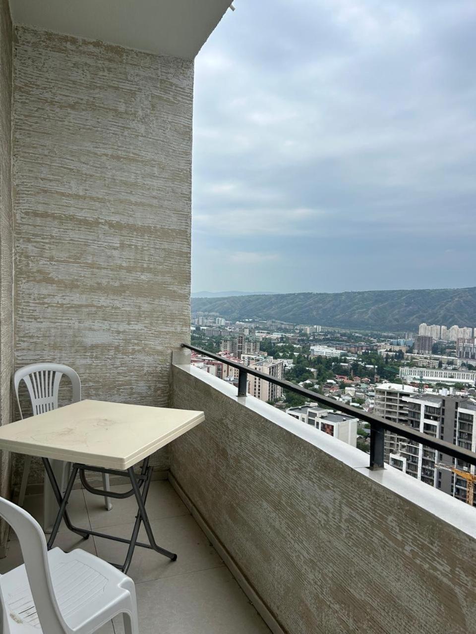Vazi Aparthotel Tbilisi Buitenkant foto