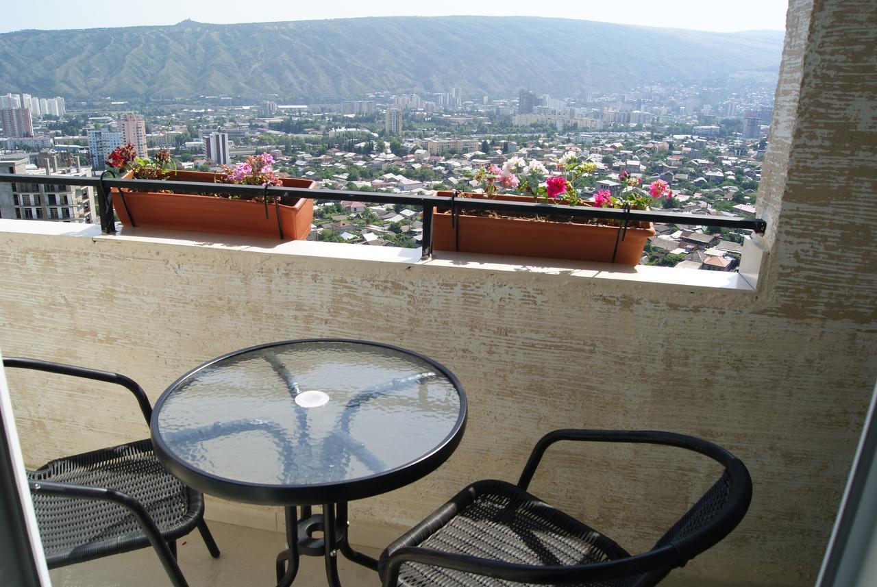 Vazi Aparthotel Tbilisi Buitenkant foto